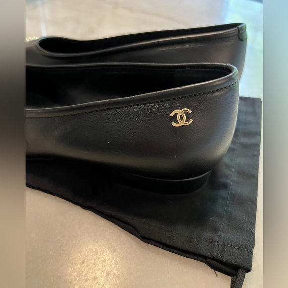 CHANEL Lambskin Grosgrain Pearl Cap Toe Ballerina Flats Black Size 38 - Picture 4 of 14